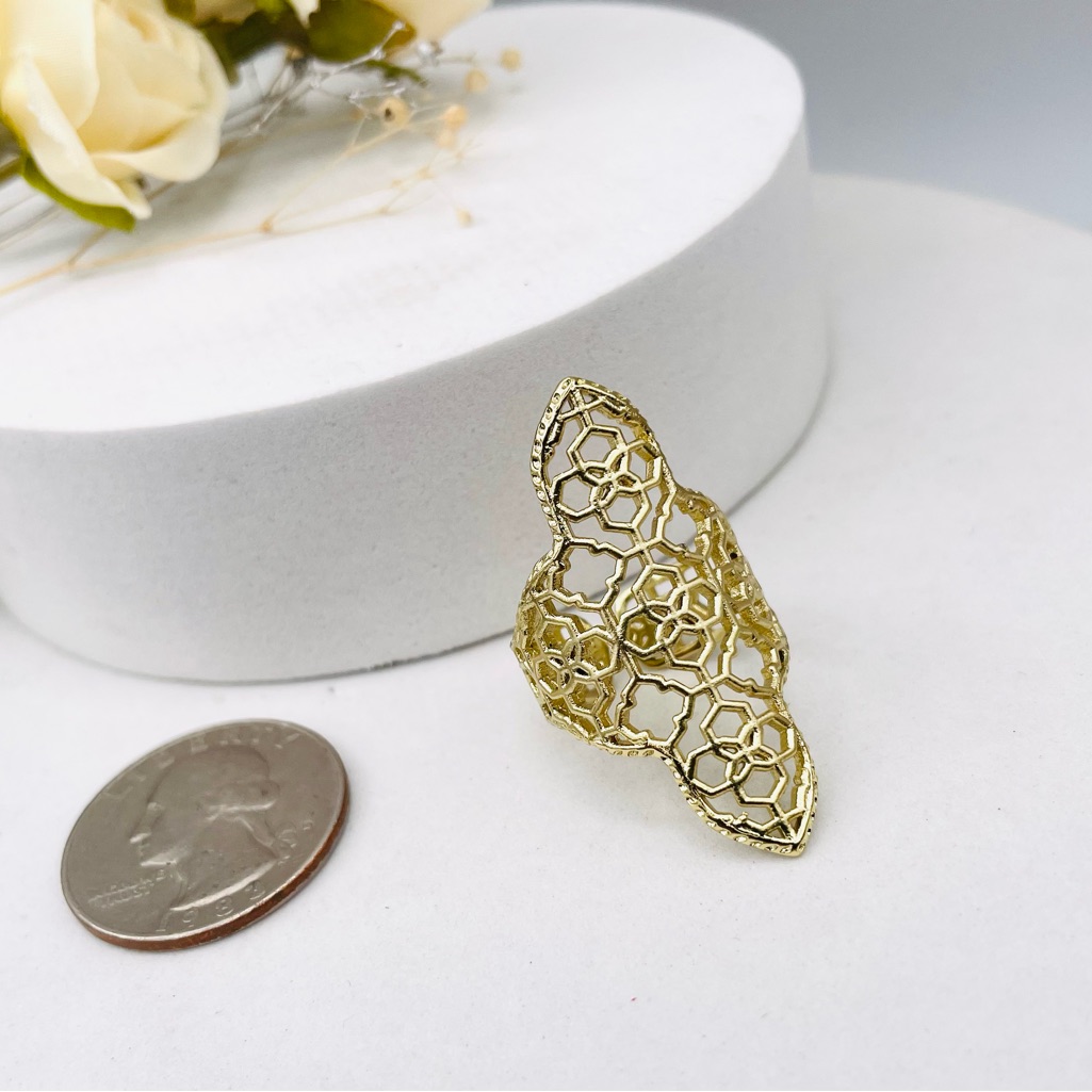 Kendra Scott Cocktail Hollows Adjustable Opened Ring Size Of 7 32$
